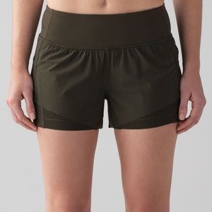 Size 6 like new Squad Goals Short *3.5" Dark Olive